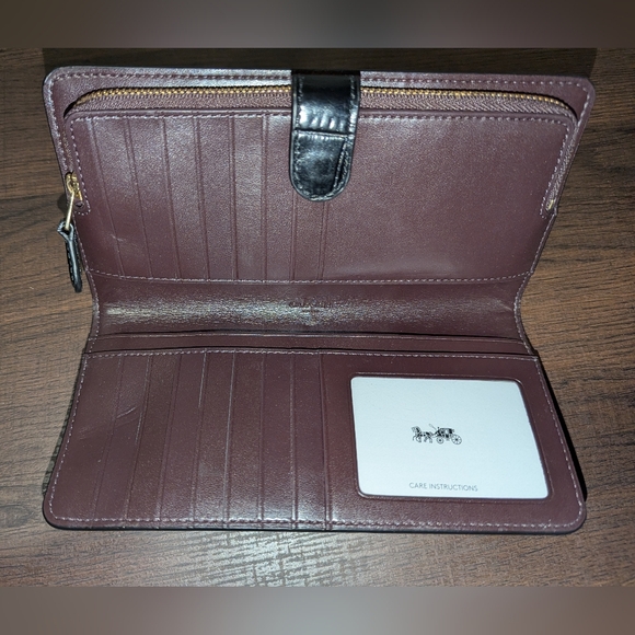 Coach - Skinny Wallet - Picture 3 of 4